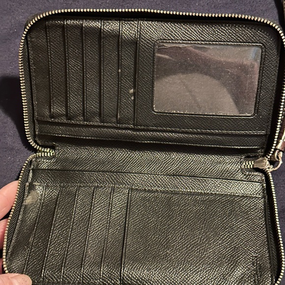 Coach Metallic Pewter Wristlet. Soft leather - Picture 6 of 14